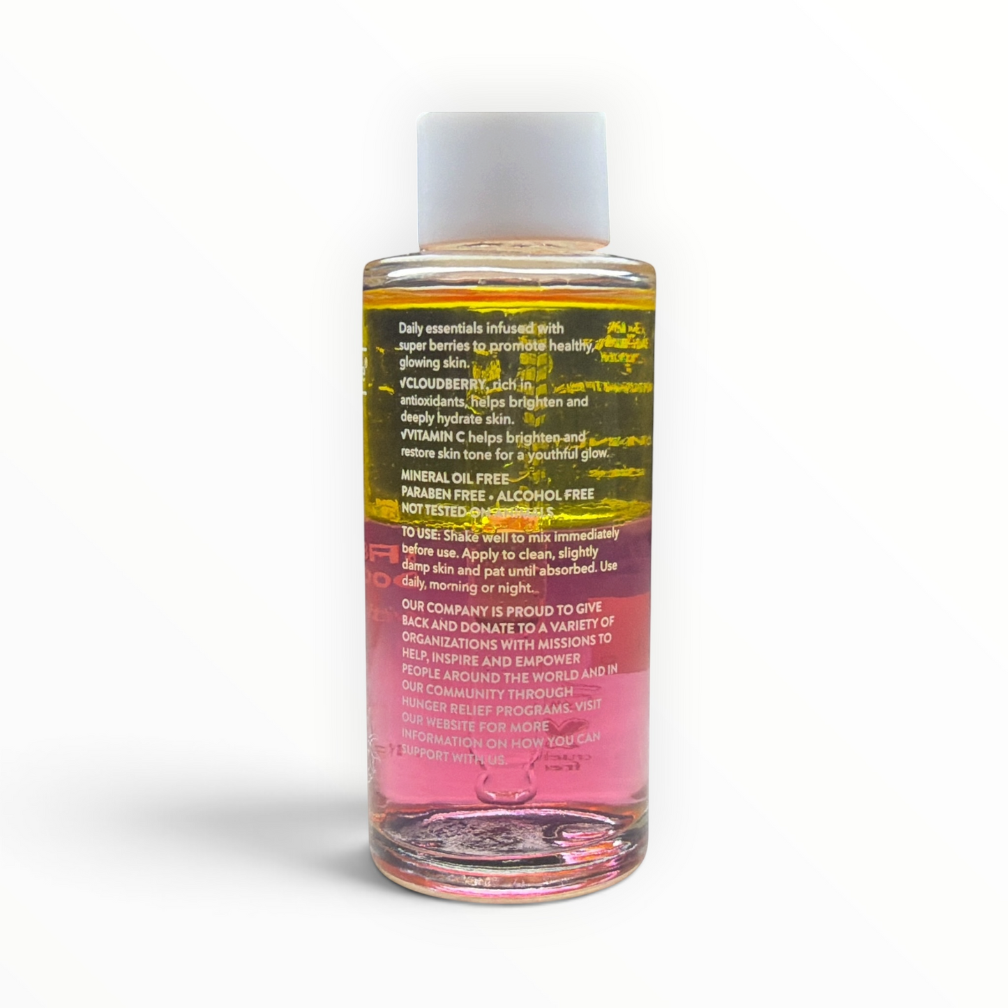 MTP Commerce GlobalBeautyCare Super Berry Brightening Double Serum con fases amarilla y rosa en frasco transparente.